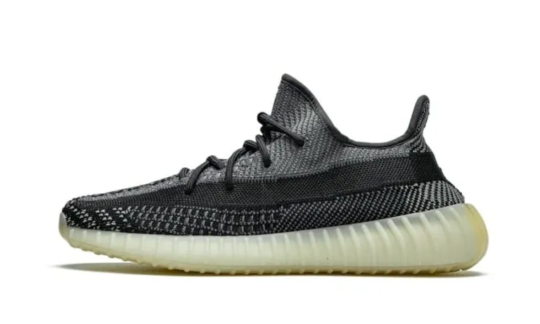 smart sneakers yeezy boost 350 v2 carbon 44 smart sneakers