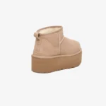 ugg7